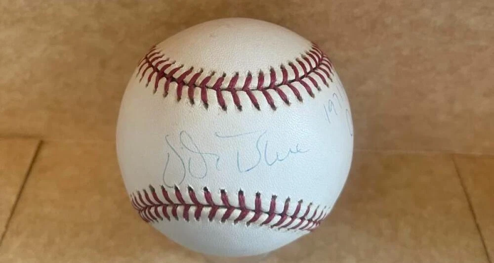 VIDA BLUE A;'S 1971 MVP CY LIGHT SIGN/ SIGNED A.L. BASEBALL BECKETT AUTH
