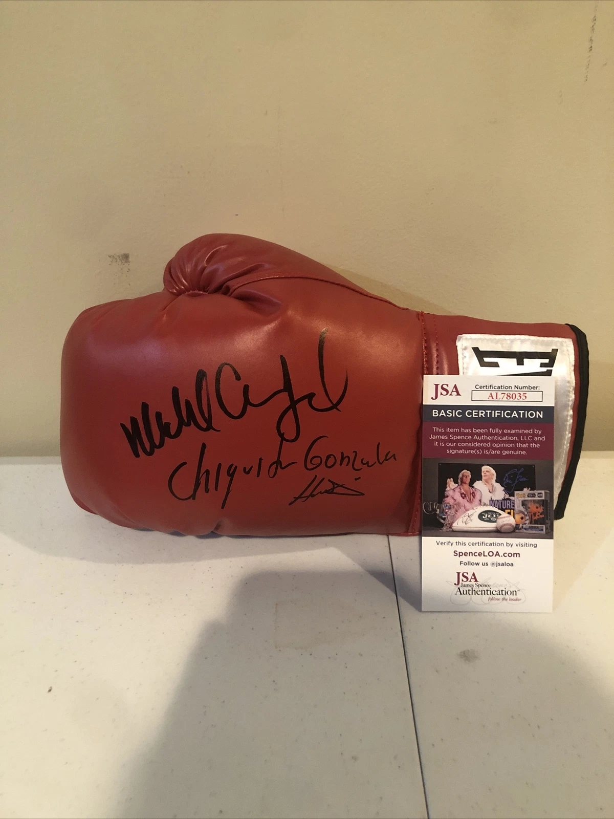 MICHAEL CARBAJAL CHIQUITA GONZALEZ SIGNED AUTOGRAPH BOXING GLOVE JSA COA HOF
