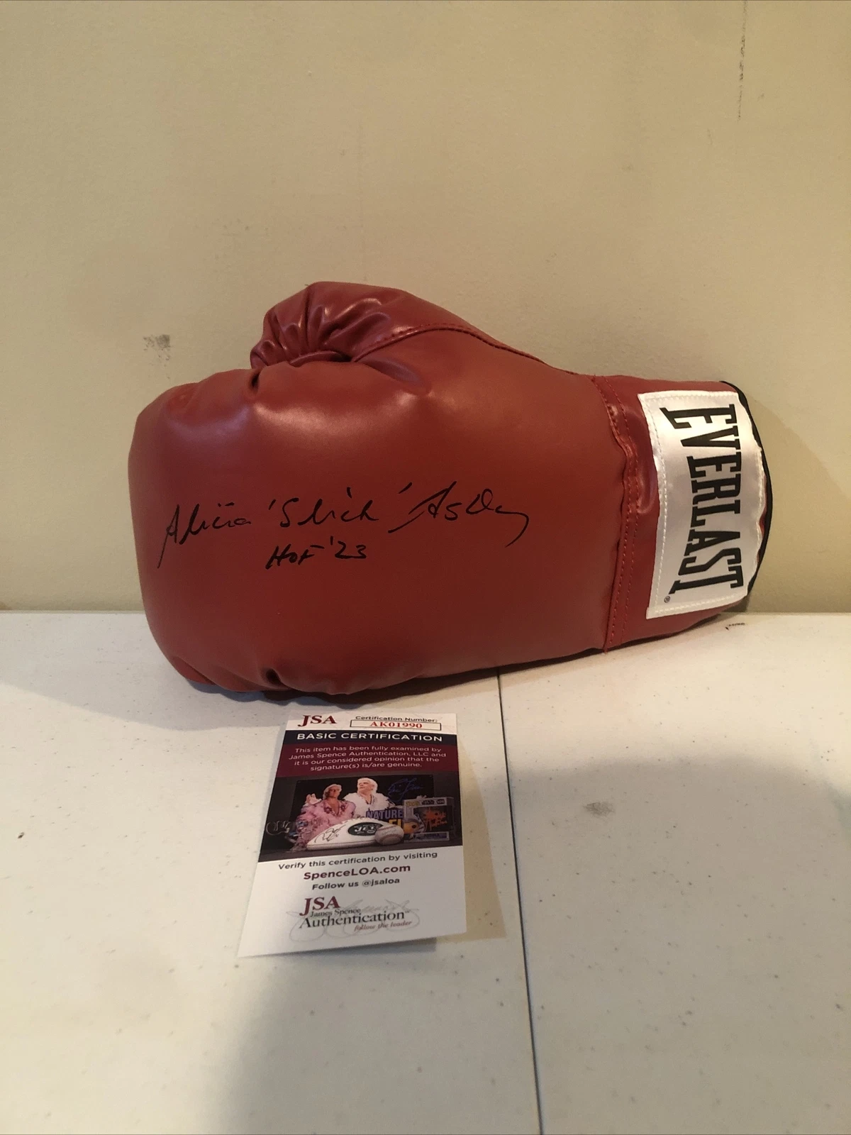ALICIA SLICK ASHLEY SIGNED AUTOGRAPH EVERLAST BOXING GLOVE JSA COA HOF 2023
