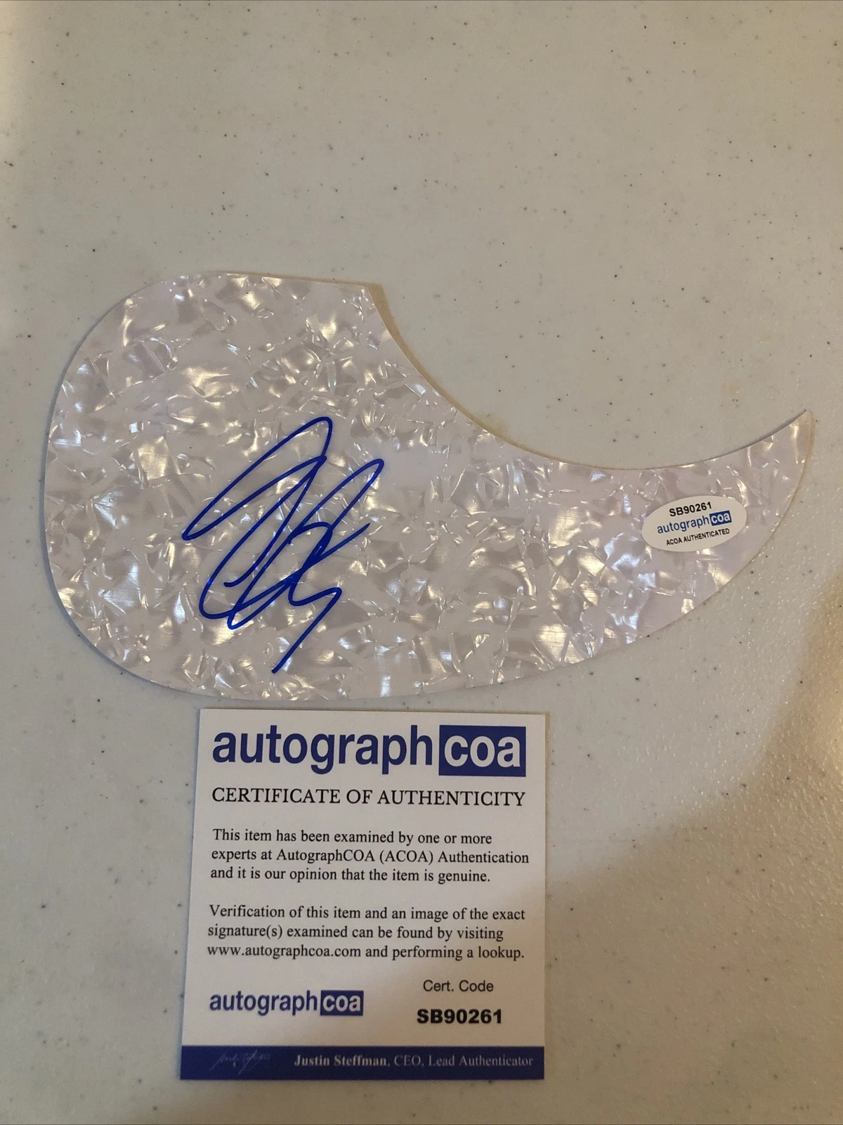 GEORGE BIRGE COUNTRY STAR SIGNED AUTOGRAPH ACOUSTIC GUITAR PICKGUARD ACOA
