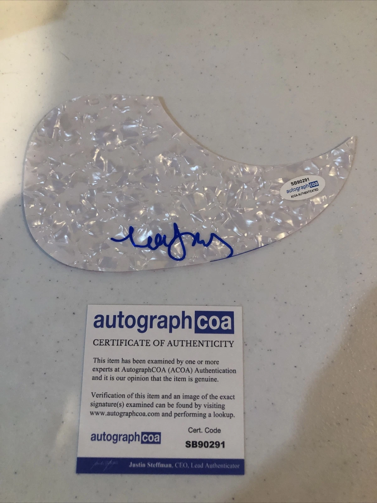 HAILEY WHITTERS SIGNED AUTOGRAPH ACOUSTIC GUITAR PICKGUARD ACOA COUNTRY STAR
