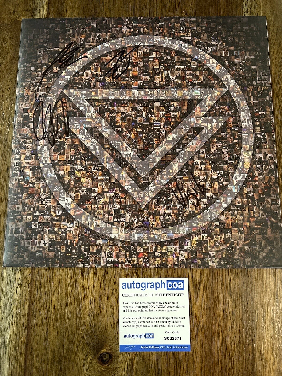 ‘THE GHOST INSIDE’ BAND SIGNED AUTOGRAPH VINYL ALBUM ‘SELF TITLED’ ACOA COLLECTIBLE MEMORABILIA