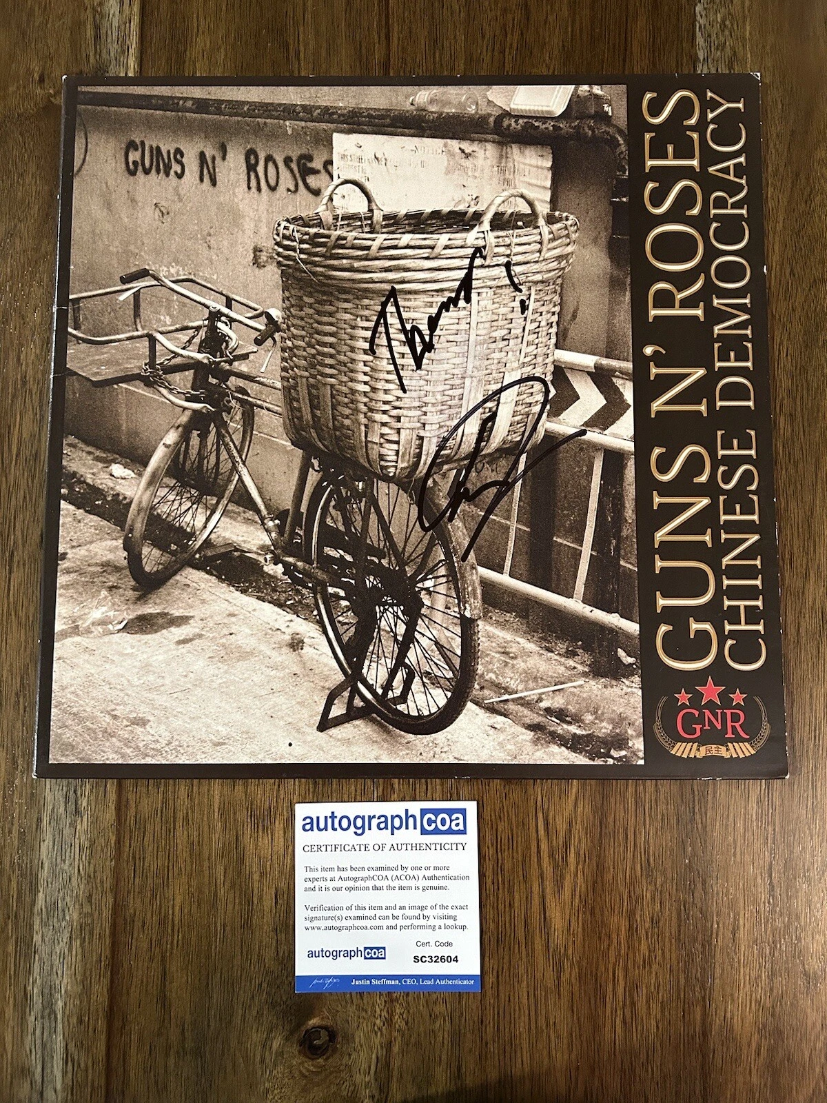 Tommy Stinson ‘Guns N’ Roses’ Signed Autograph Vinyl ‘Chinese Democracy ’ ACOA
