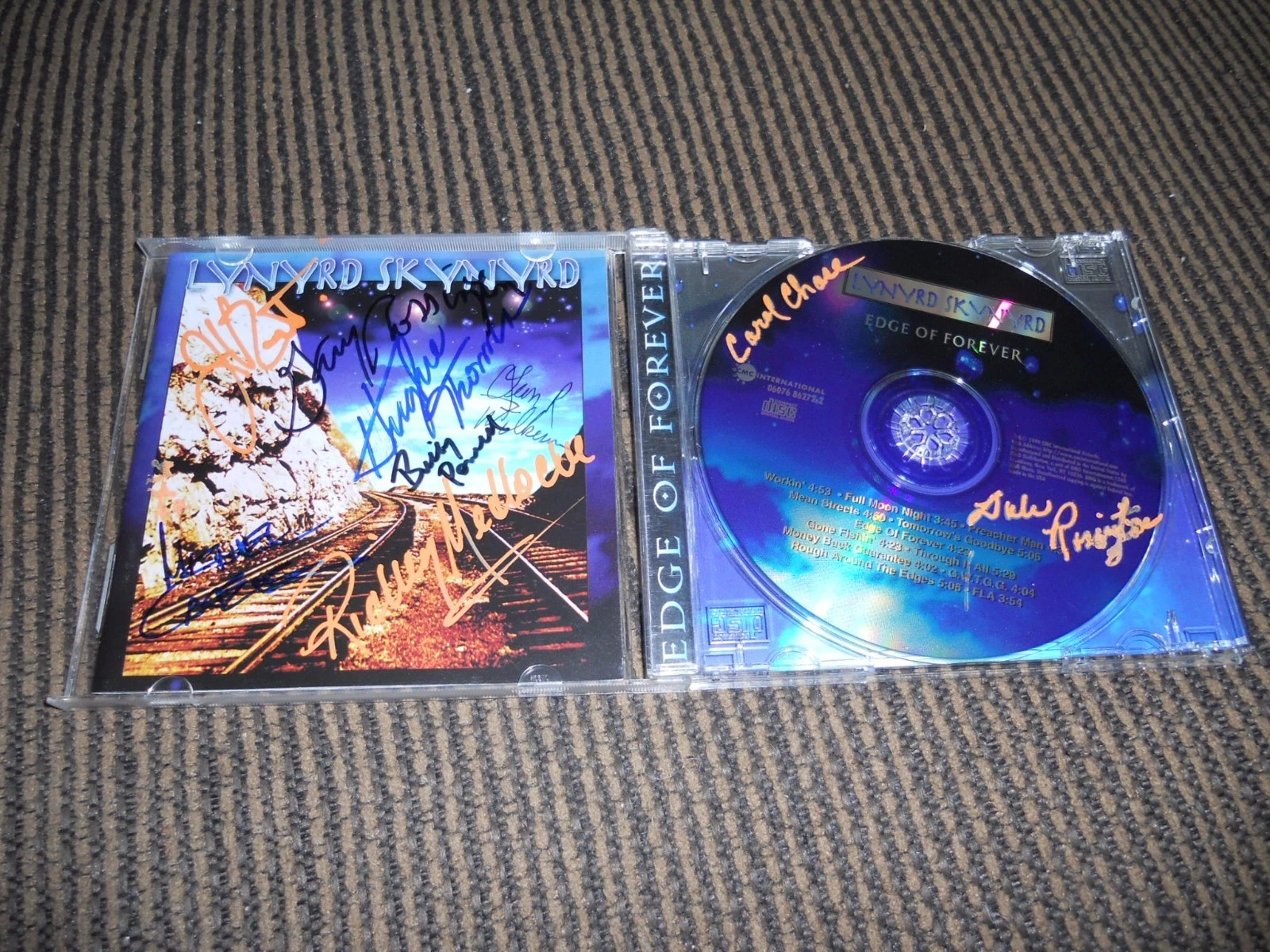 Lynyrd Skynyrd Signed Autographed CD x 9 Edge Of Forever Gary Rossington
