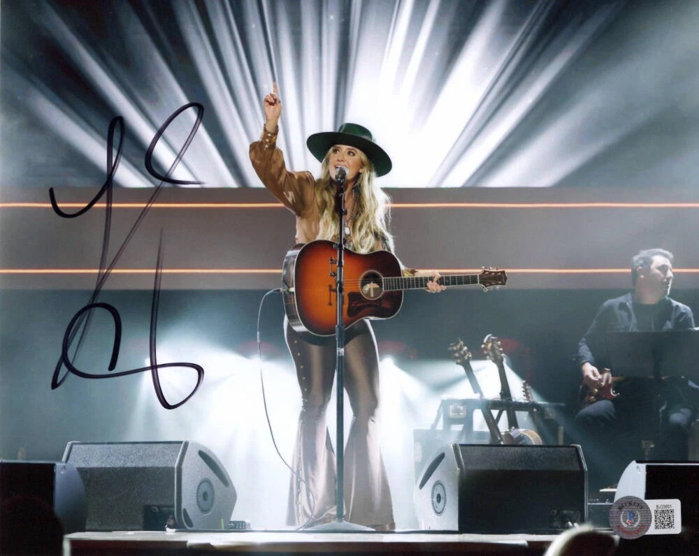 Lainey Wilson Signed Autograph 8x10 Photo - Tougher Country Music Singer Beckett
