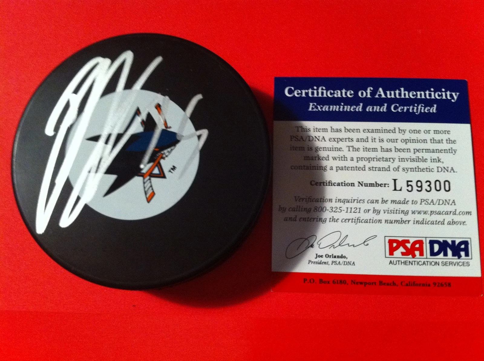 Dany Heatley Sharks Signed Puck w/ Holder Auto PSA/DNA COA
