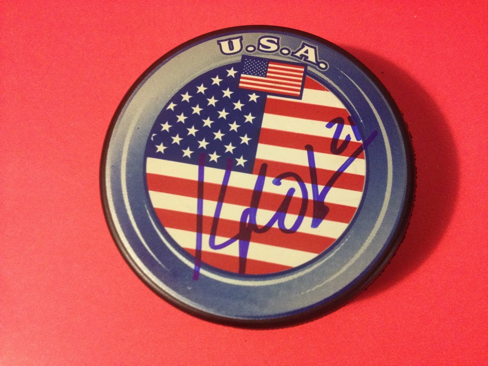 Kyle Okposo USA ISLANDERS Signed Auto Puck
