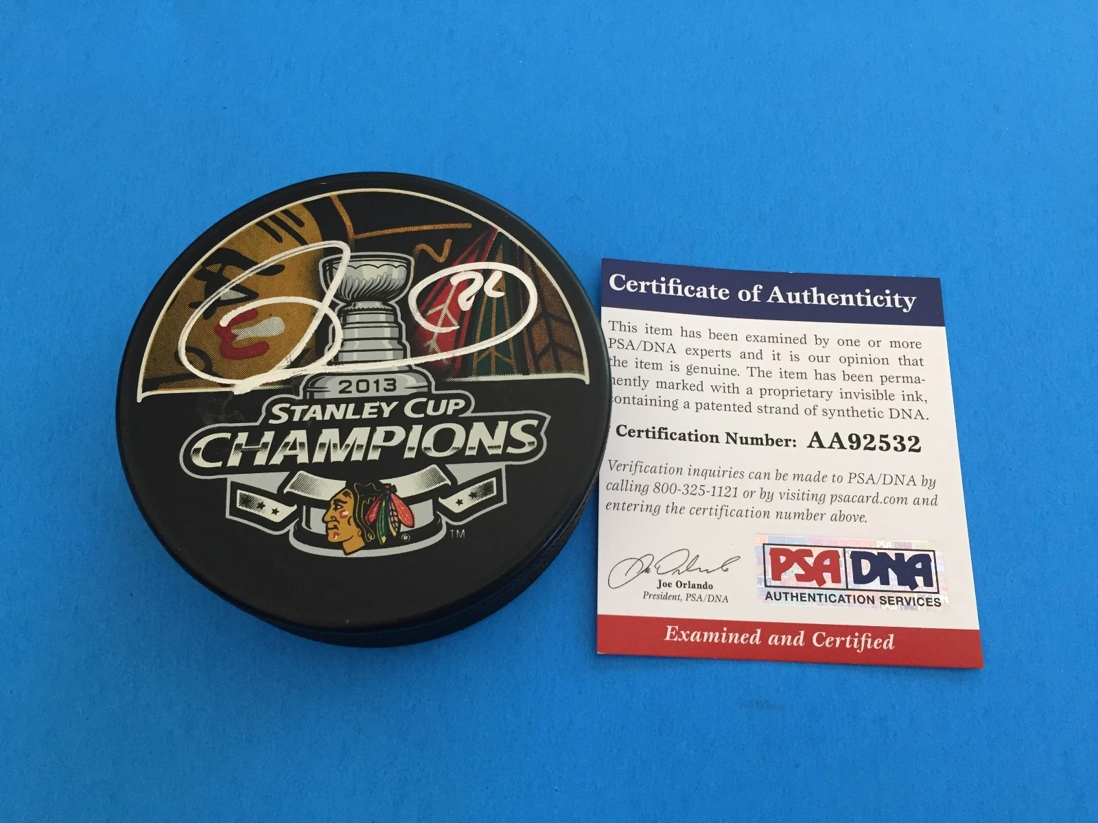Dave Bolland 2013 Stanley Cup Champions Puck Hockey Signed Auto PSA/DNA COA
