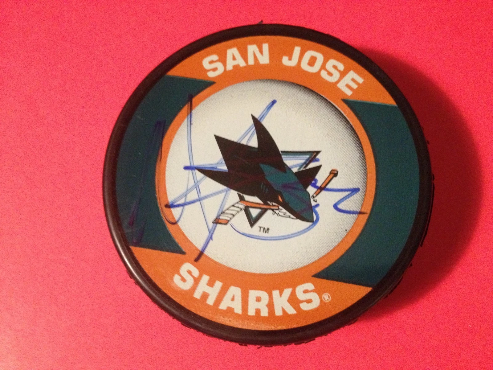 Matt Irwin Sharks Signed Auto Puck Cube Holder Auto
