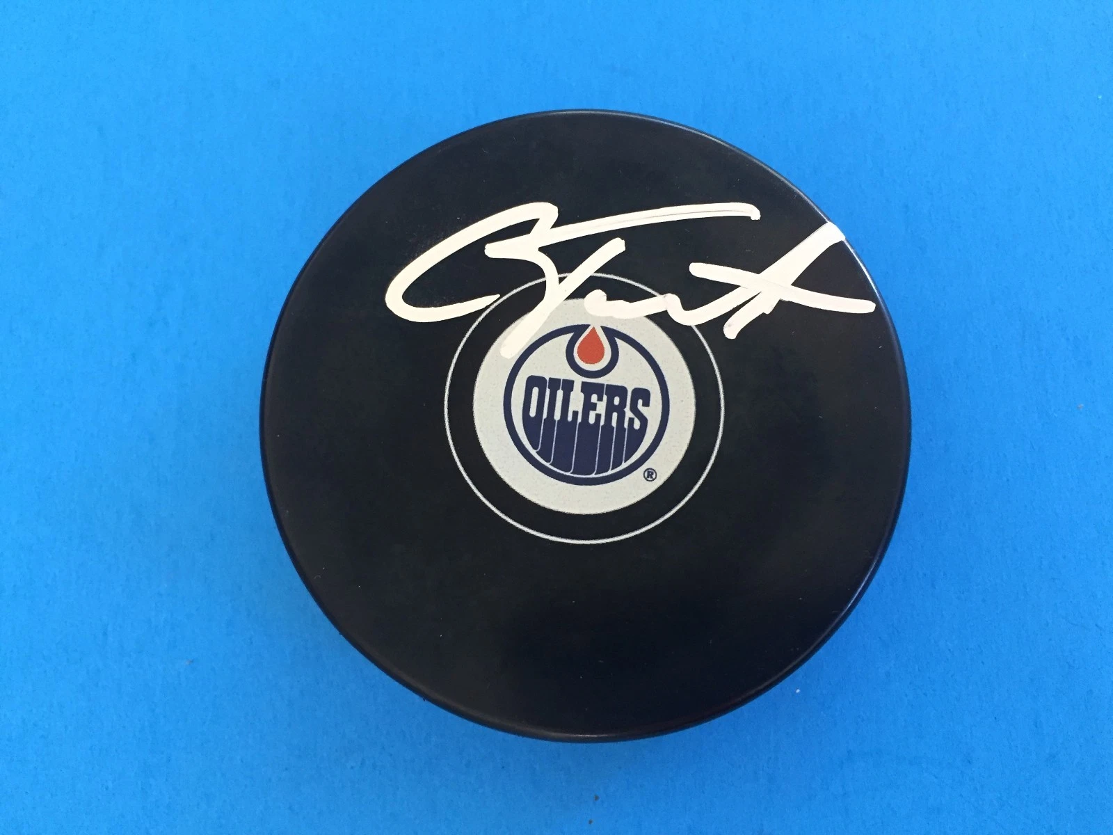 Cam Talbot Oilers Signed Auto Puck w/ Holder Auto
