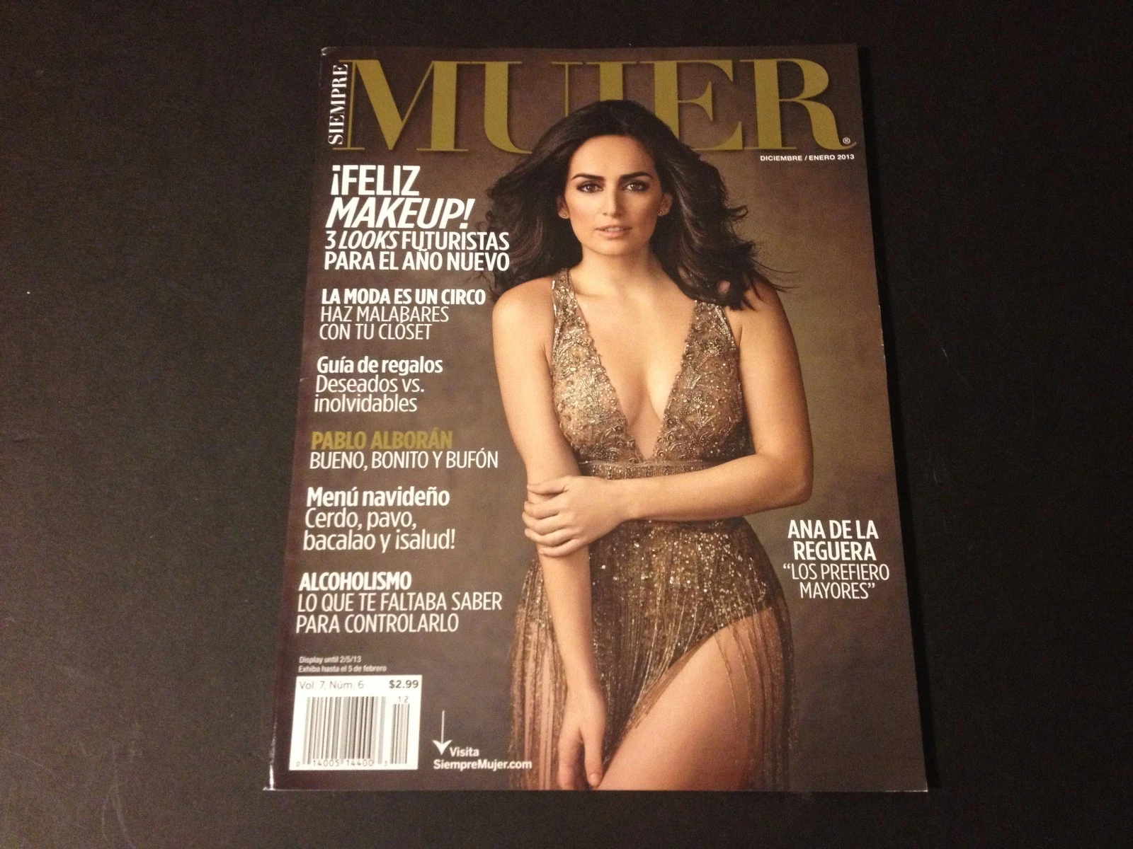 ANA DELA REGUERA 2012 SIEMPRE MUJER MAGAZINE NEWSTAND EDITION GREAT CONDITION COLLECTIBLE MEMORABILIA