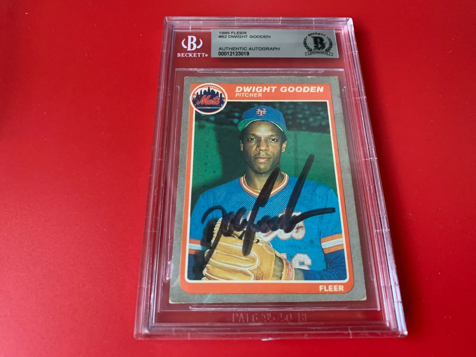 Dwight Doc Gooden Mets 1985 Fleer Card Signed Auto Beckett BAS
