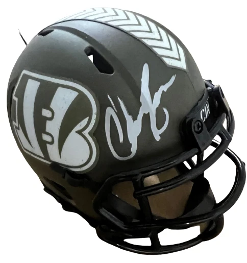CHASE BROWN signed (CINCINNATI BENGALS) Salute mini helmet BECKETT BAS AC93174
