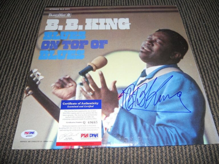 BB KING BLUES IP SIGNED AUTOGRAPH BLUES ON TOP OF BLUES ALBUM LP PSA CERTIFIED
 COLLECTIBLE MEMORABILIA