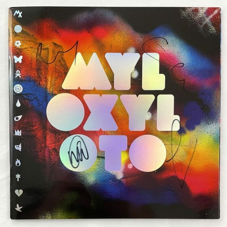 COLDPLAY BAND SIGNED AUTOGRAPH MYLO XYLOTO CONCERT TOUR PROGRAM BOOK W/ JSA COA
 COLLECTIBLE MEMORABILIA