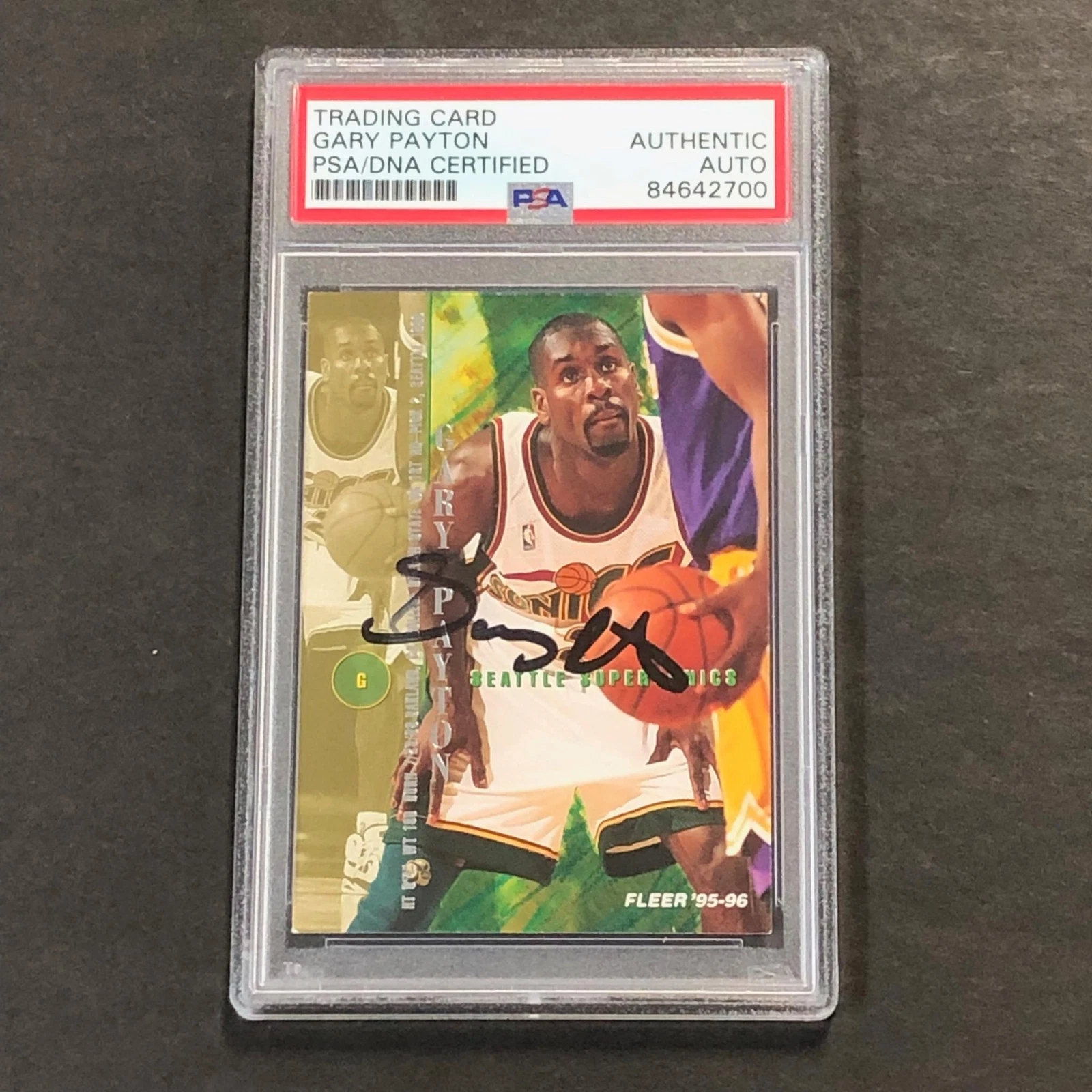 1995-96 Fleer #255 Gary Payton Signed Card AUTO PSA Slabbed Seattle Supersonics
