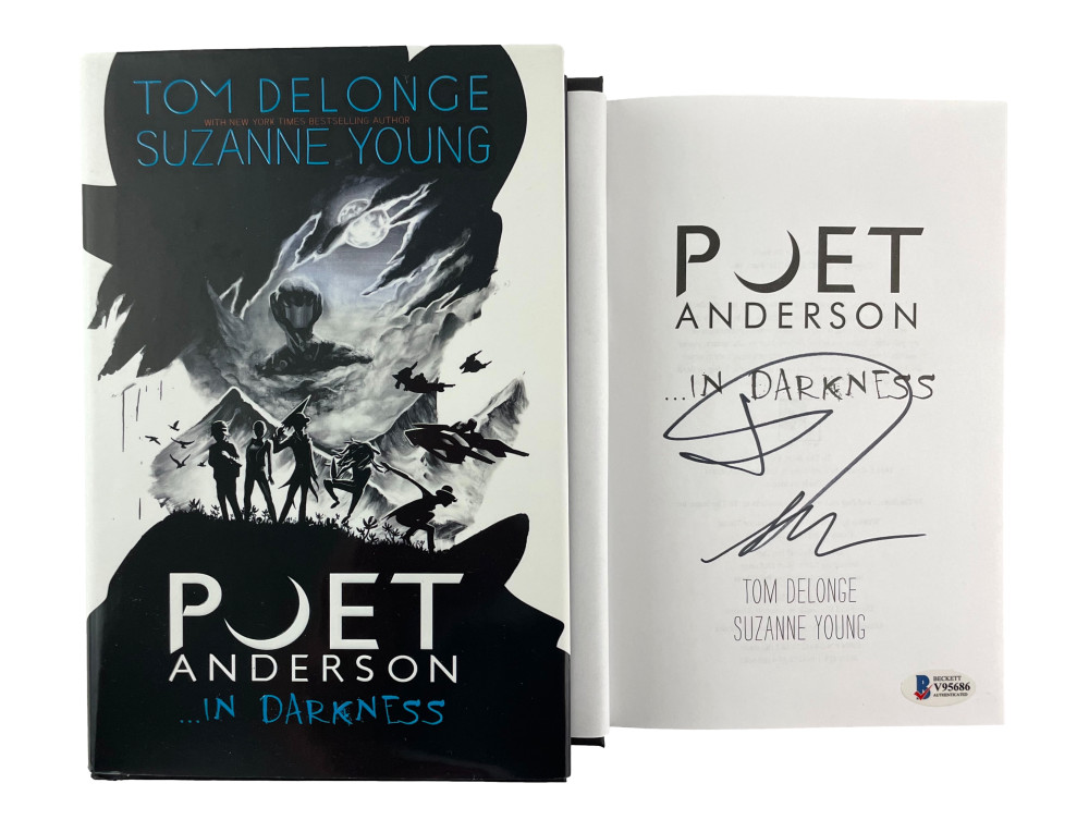 Tom DeLonge Blink-182 Signed Autograph Poet Anderson in Darkness Book w/ Beckett
