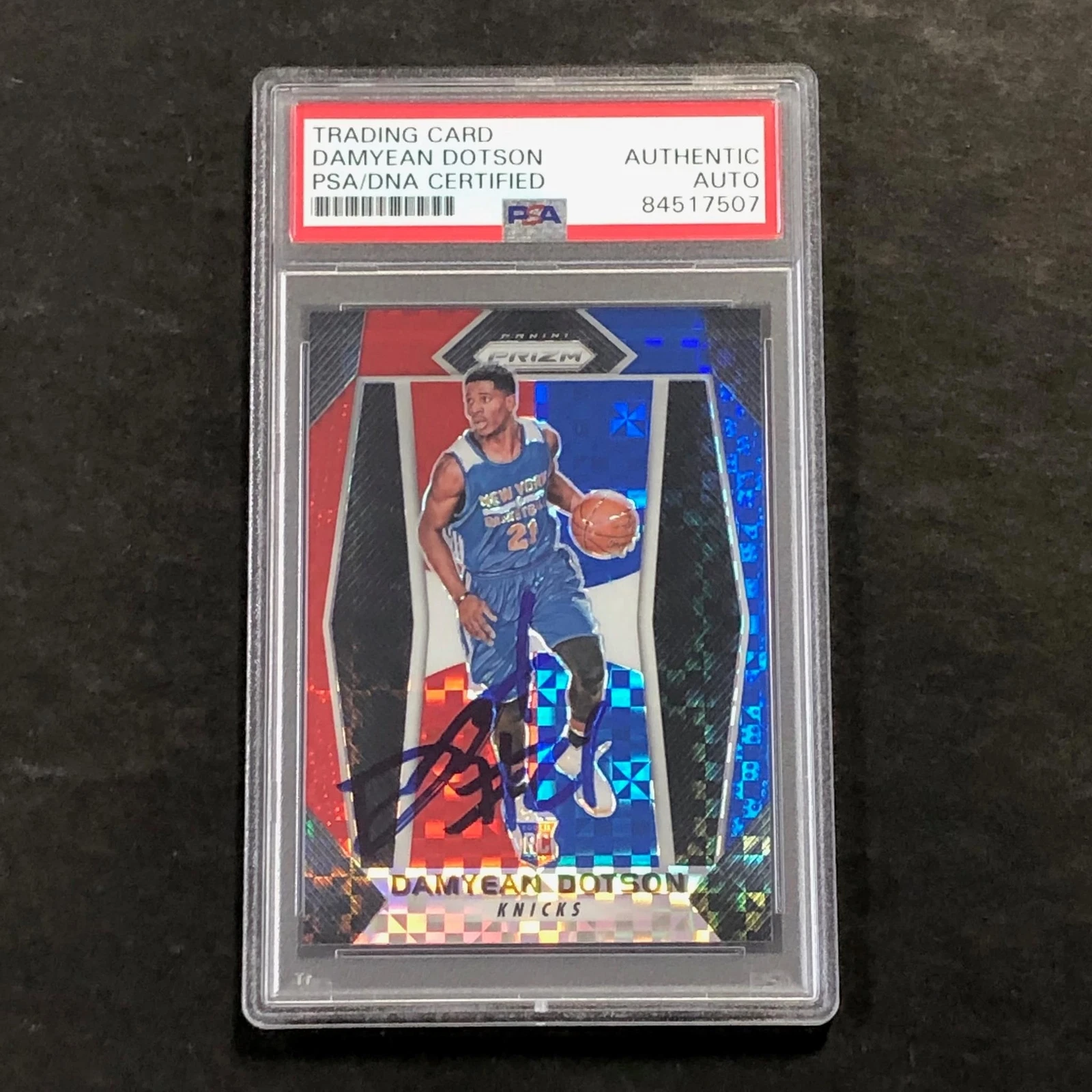 2017-18 Panini Prizm #272 Damyean Dotson Signed Card AUTO PSA Slabbed RC Knicks
