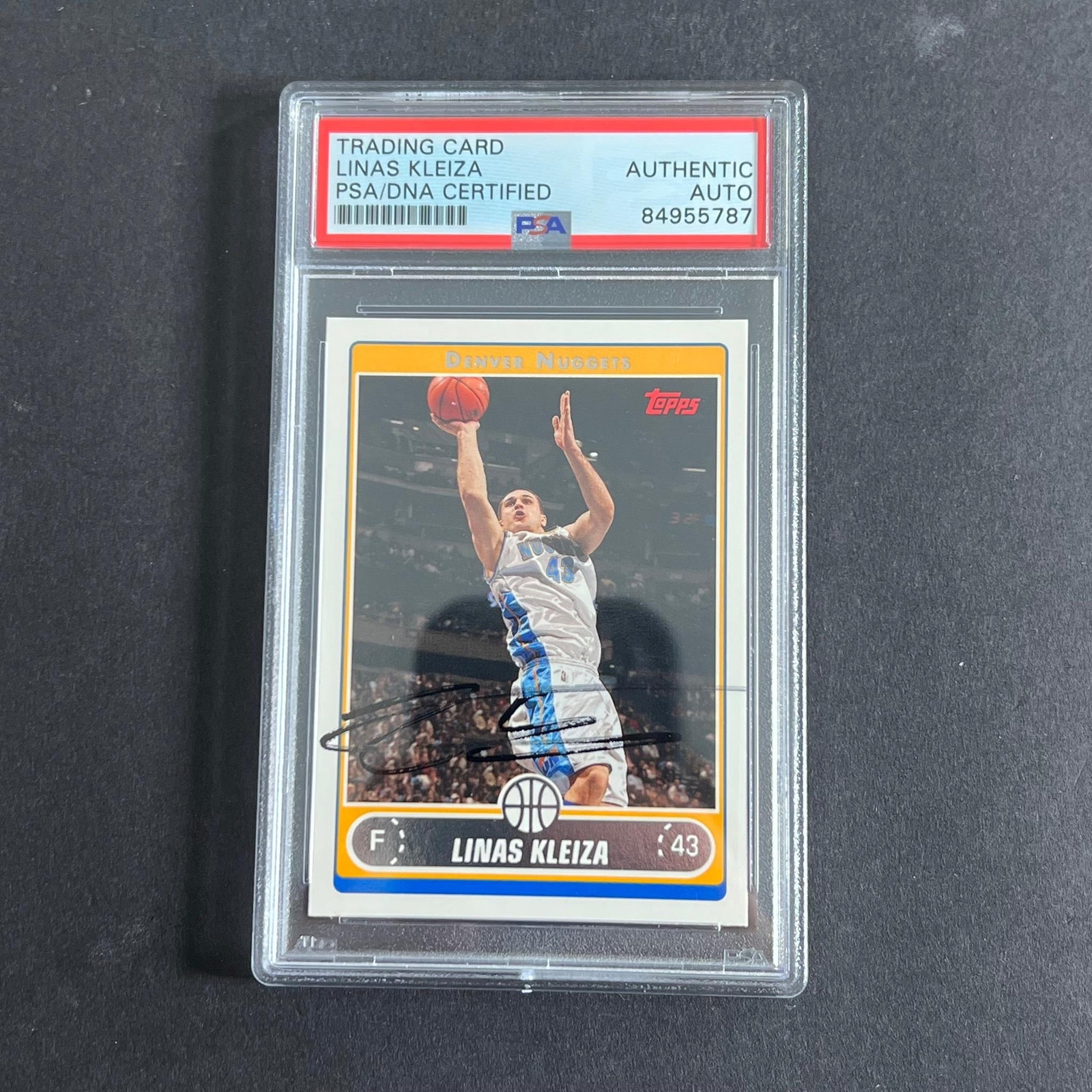 2005-06 Topps #127 Linas Kleiza signed Auto Card PSA/DNA Slabbed RC Nuggets
