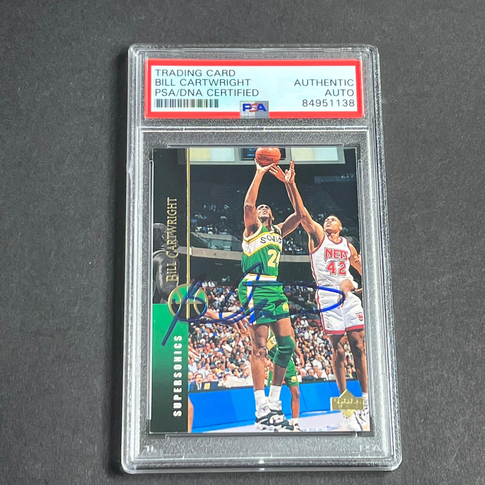 1992-93 Upper Deck #317 Bill Cartwright Signed Card AUTO PSA/DNA Slabbed Superso
