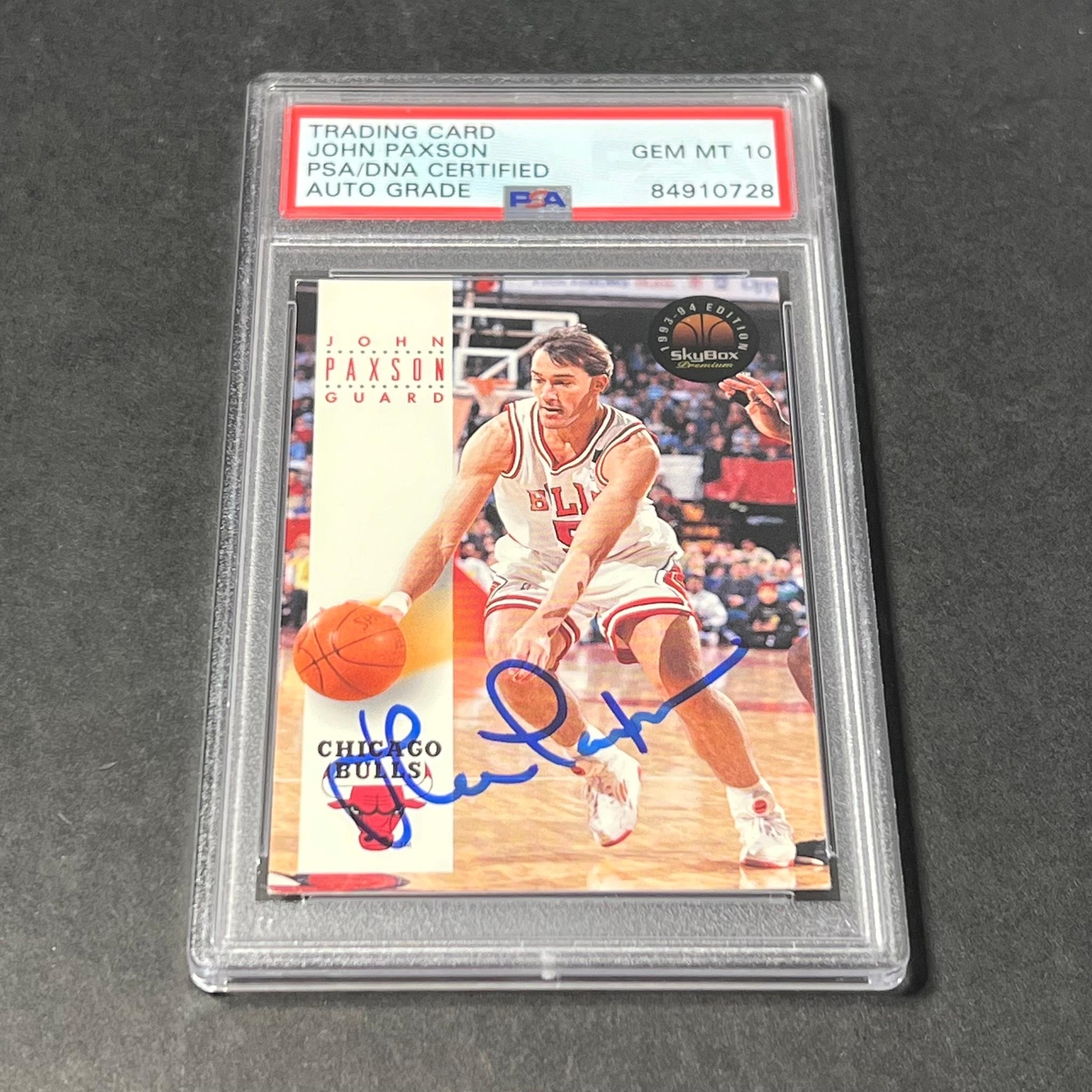 1993-94 Skybox Premium #46 John Paxson Signed Card AUTO Grade 10 PSA Slabbed Bul
