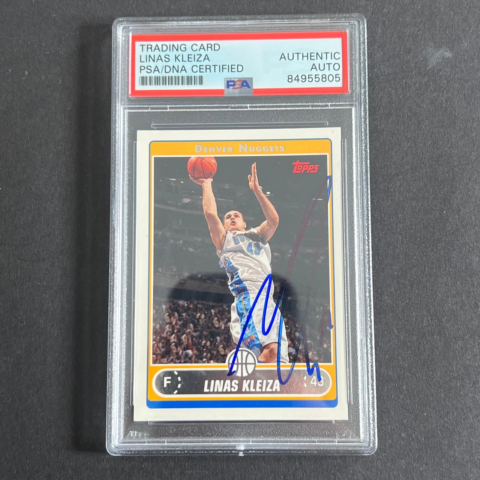 2005-06 Topps #127 Linas Kleiza signed Auto Card PSA/DNA Slabbed RC Nuggets
