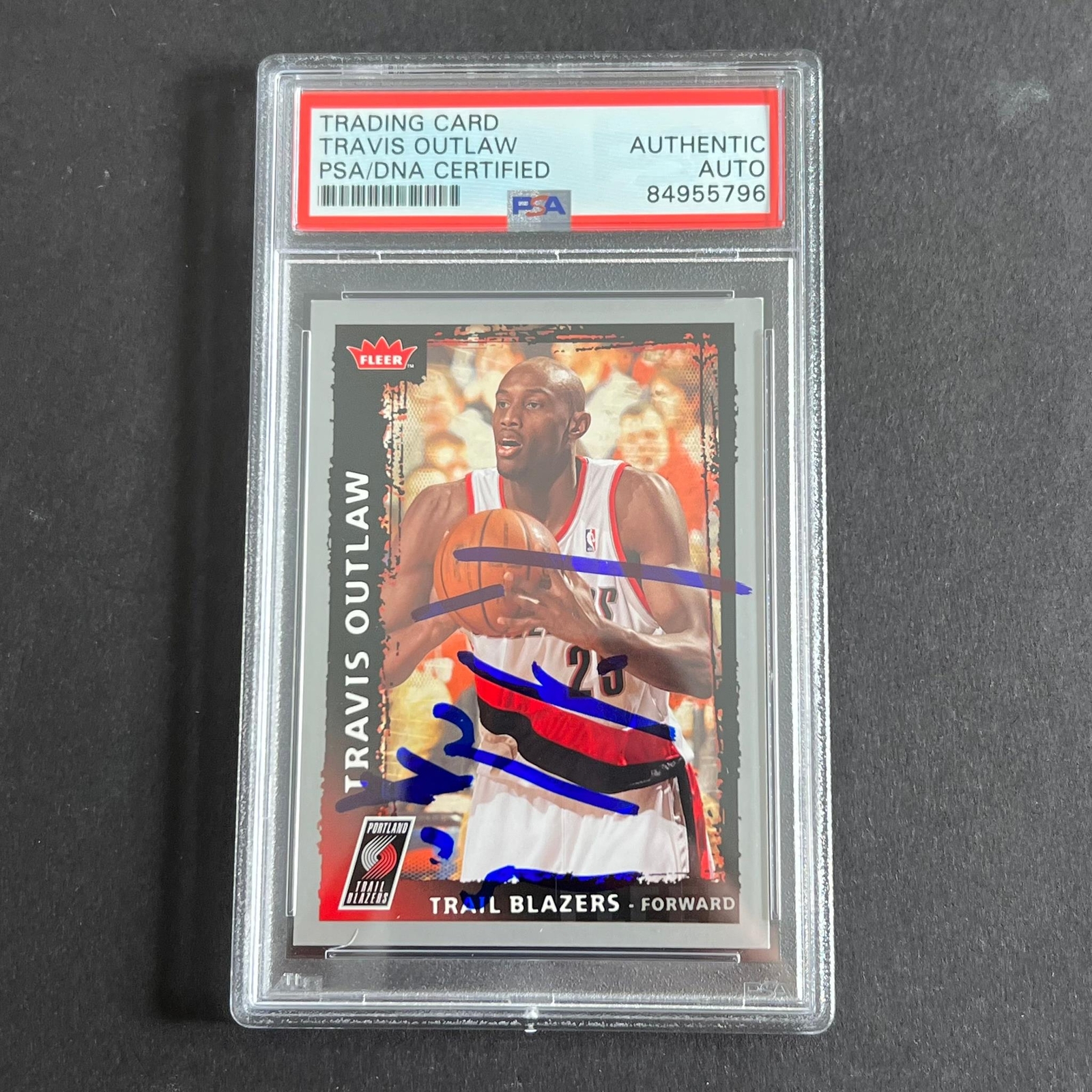 2008-09 Fleer #164 Travis Outlaw Signed Card AUTO PSA Slabbed Portland Trail Bla
