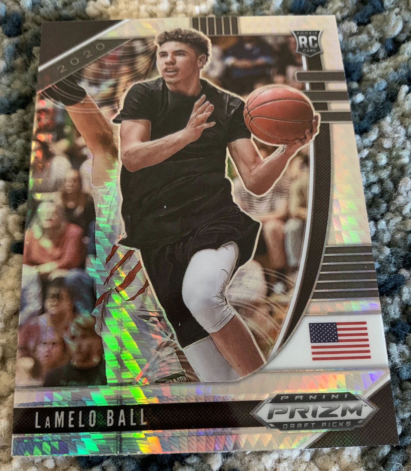 2020-21 Panini Prizm Draft Picks Prizms Hyper #3 LaMelo Ball RC Hornets ROOKIE
