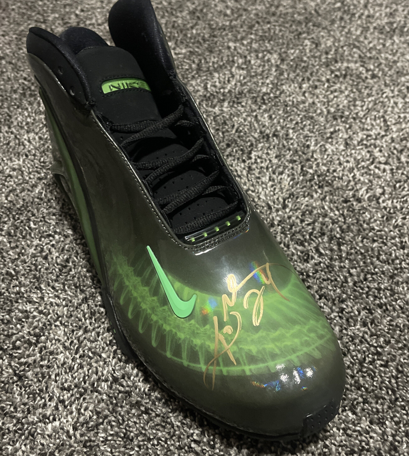 New ListingKobe Bryant Signed HYPERFLIGHT SUPERHERO NIKE Shoe JSA LOA SIZE 12 Very Rare
