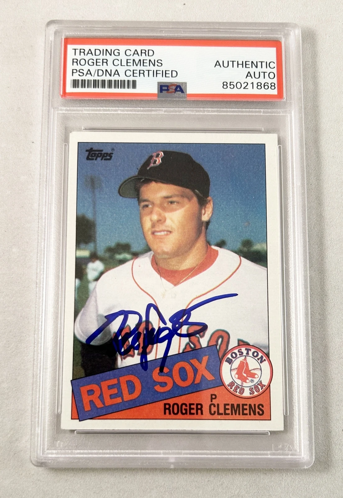 Roger Clemens Signed Rookie Card 1985 Topps #181 PSA/DNA 1 COA
