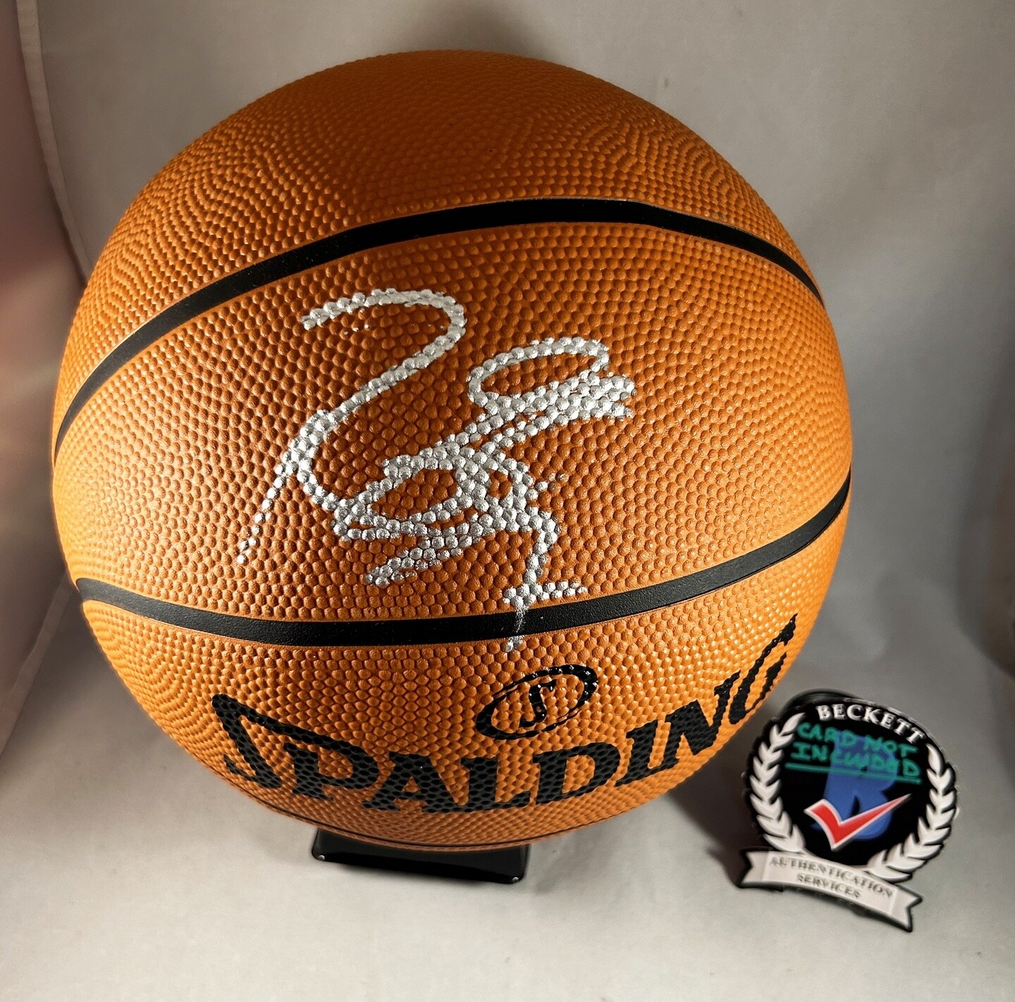 Reggie Jackson Signed Basketball Beckett BAS COA
