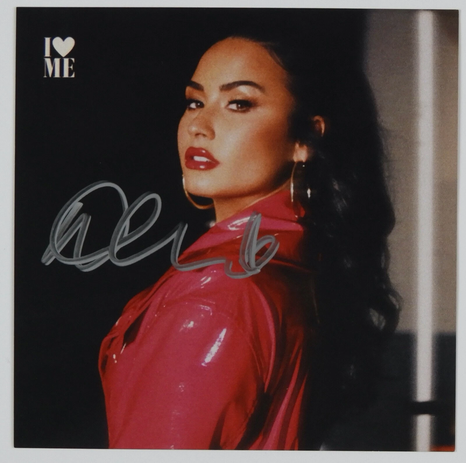 Demi Lovato JSA Signed Autograph CD Booklet I Love Me
