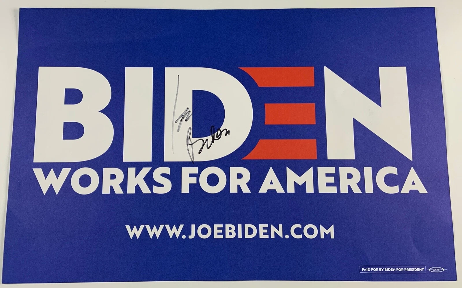 Joe Biden 46th President JSA Autograph Signed Campaign Sign
