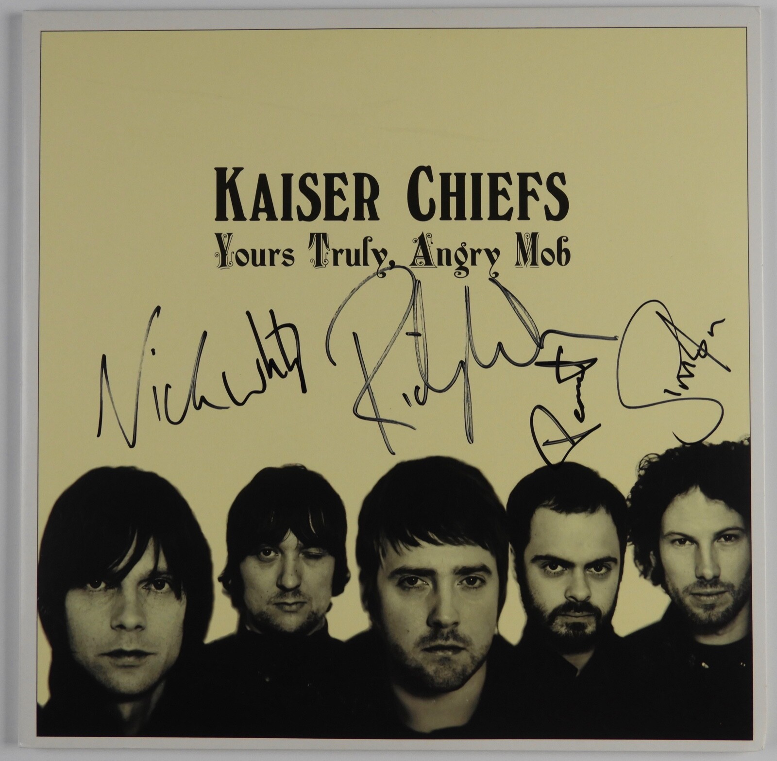 Kaiser Chiefs Fully Signed JSA Autograph Album Record Vinyl Yours Truly Angry
