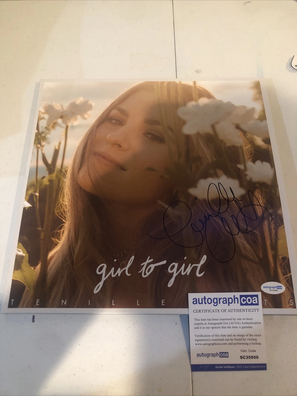 TENILLE ARTS SIGNED AUTOGRAPH VINYL ALBUM ACOA GIRL TO GIRL RECORD LP COUNTRY
