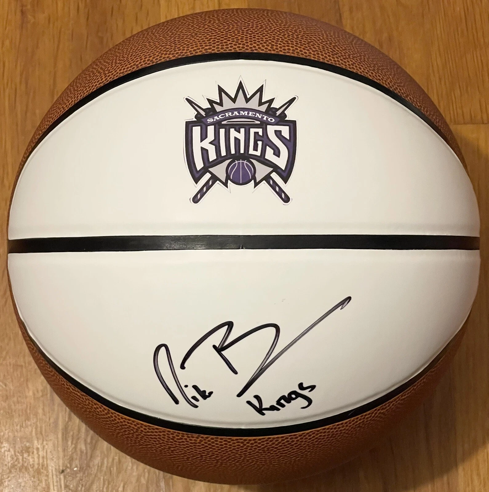 Mike Brown Signed Autographed Sacramento Kings White Panel Basketball PSA/DNA
