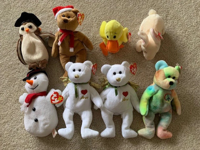 LOT OF 7 VINTAGE TY BEANIE BABIES WITH TAGS+BONUS PEACE+2 LOVE BEARS
