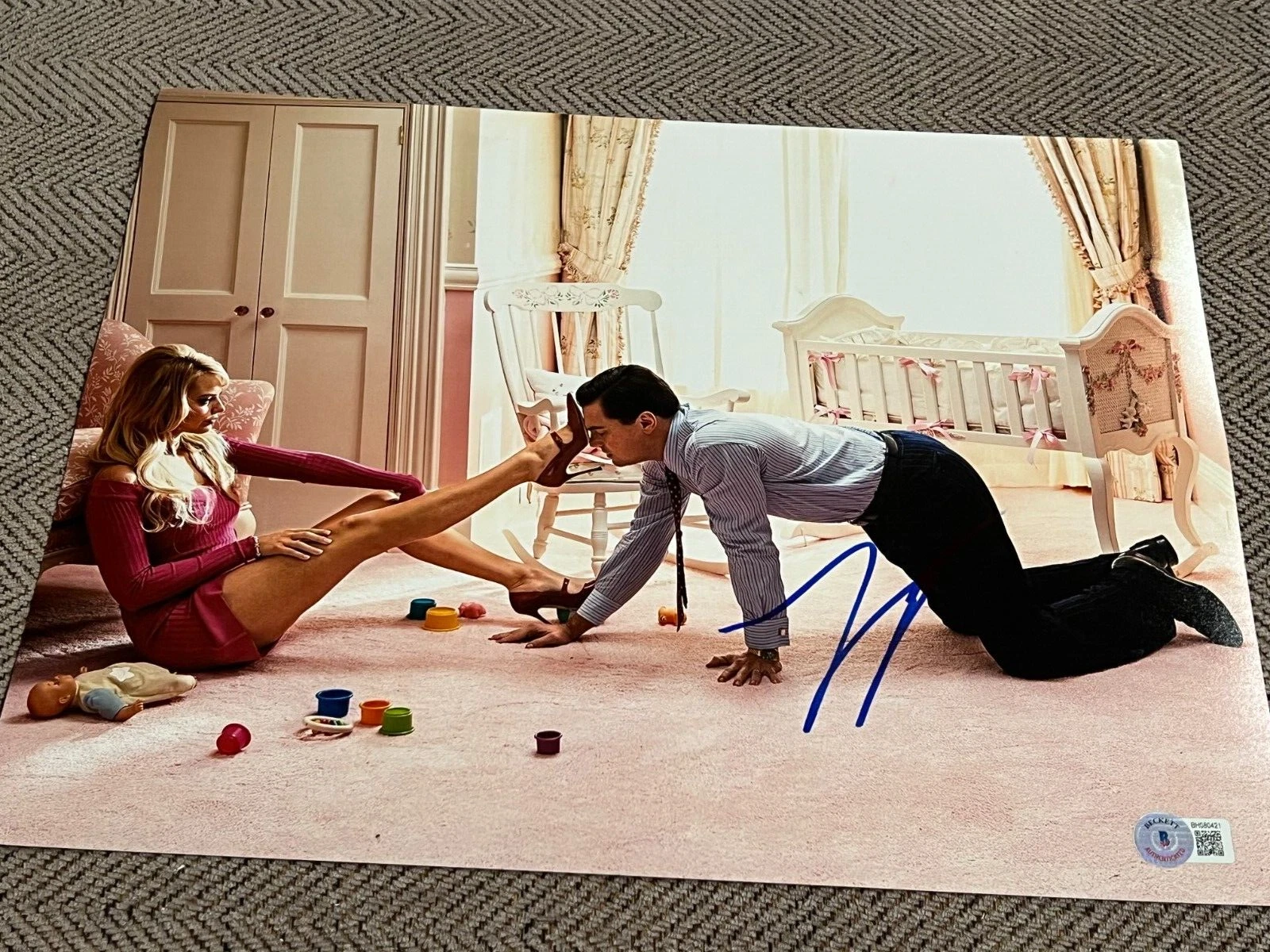LEONARDO DICAPRIO SIGNED AUTOGRAPH 11x14 PHOTO WOLF OF WALL STREET BECKETT BAS D
