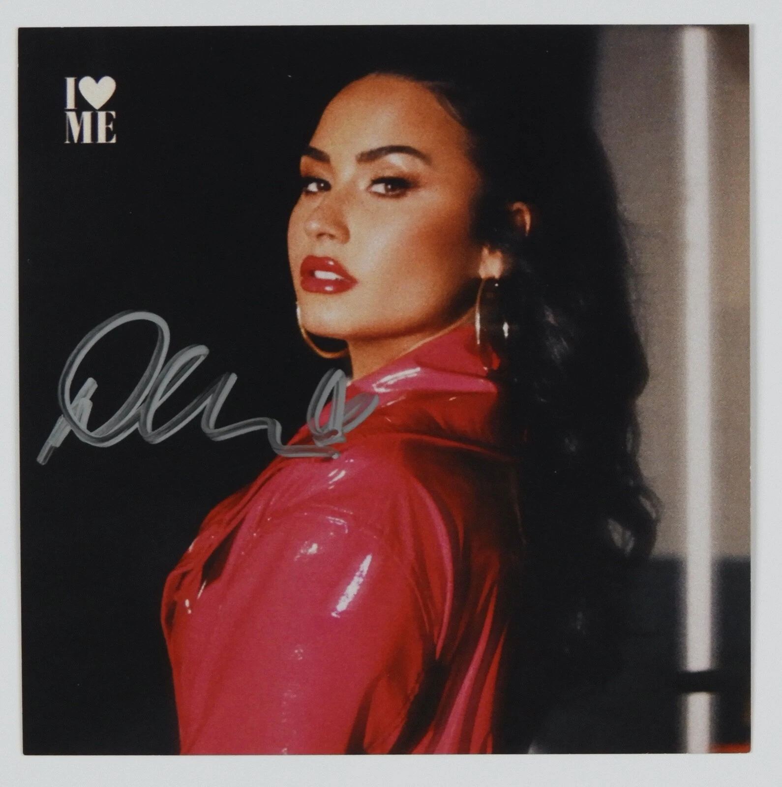 Demi Lovato JSA Signed Autograph CD Booklet I Love Me
