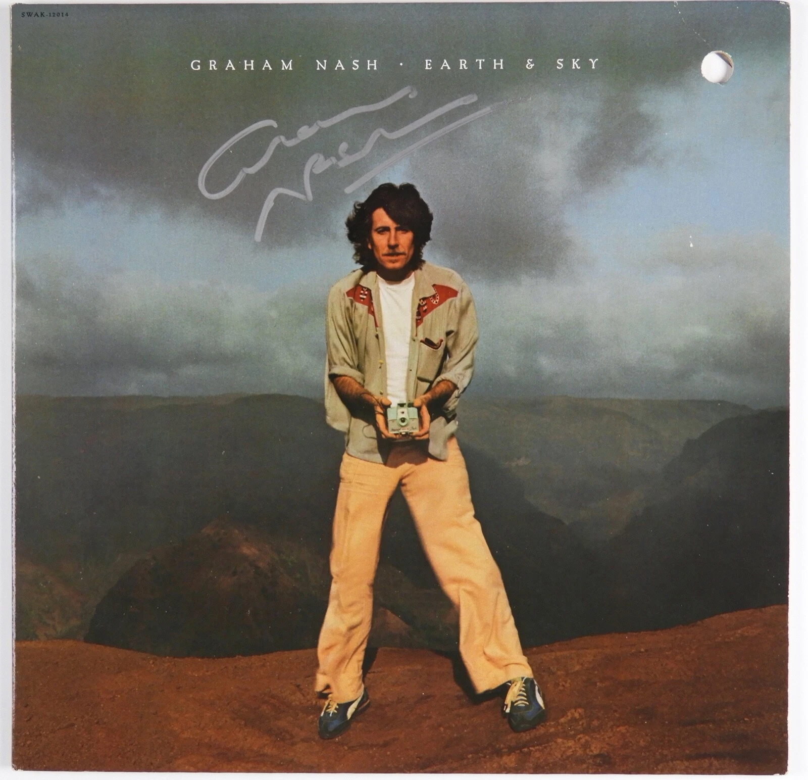 Graham Nash JSA Signed Autograph Album Record Vinyl Earth & Sky
