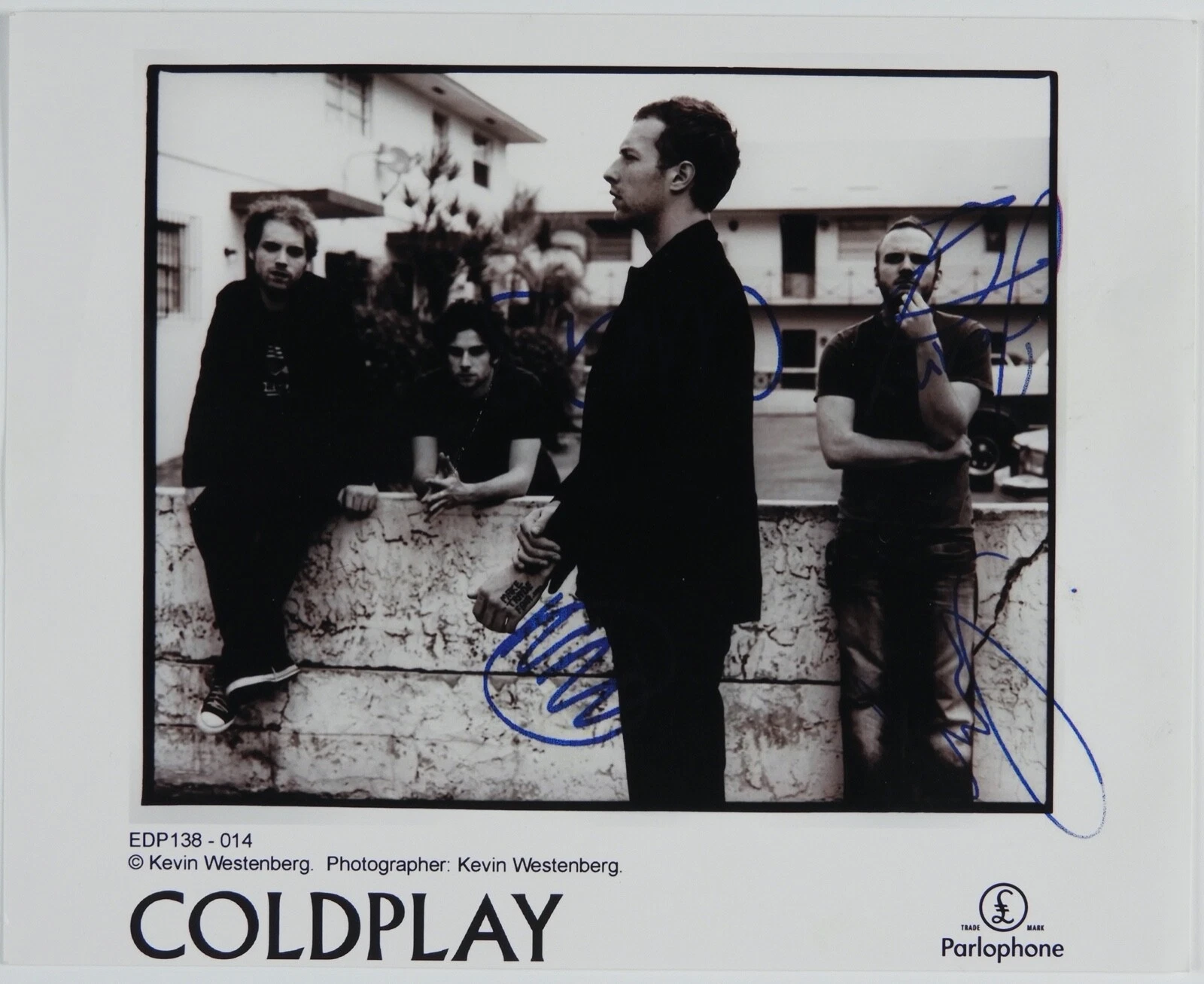 Coldplay Signed Autograph 8 x 10 photo JSA COA Chris Martin Fully signed
