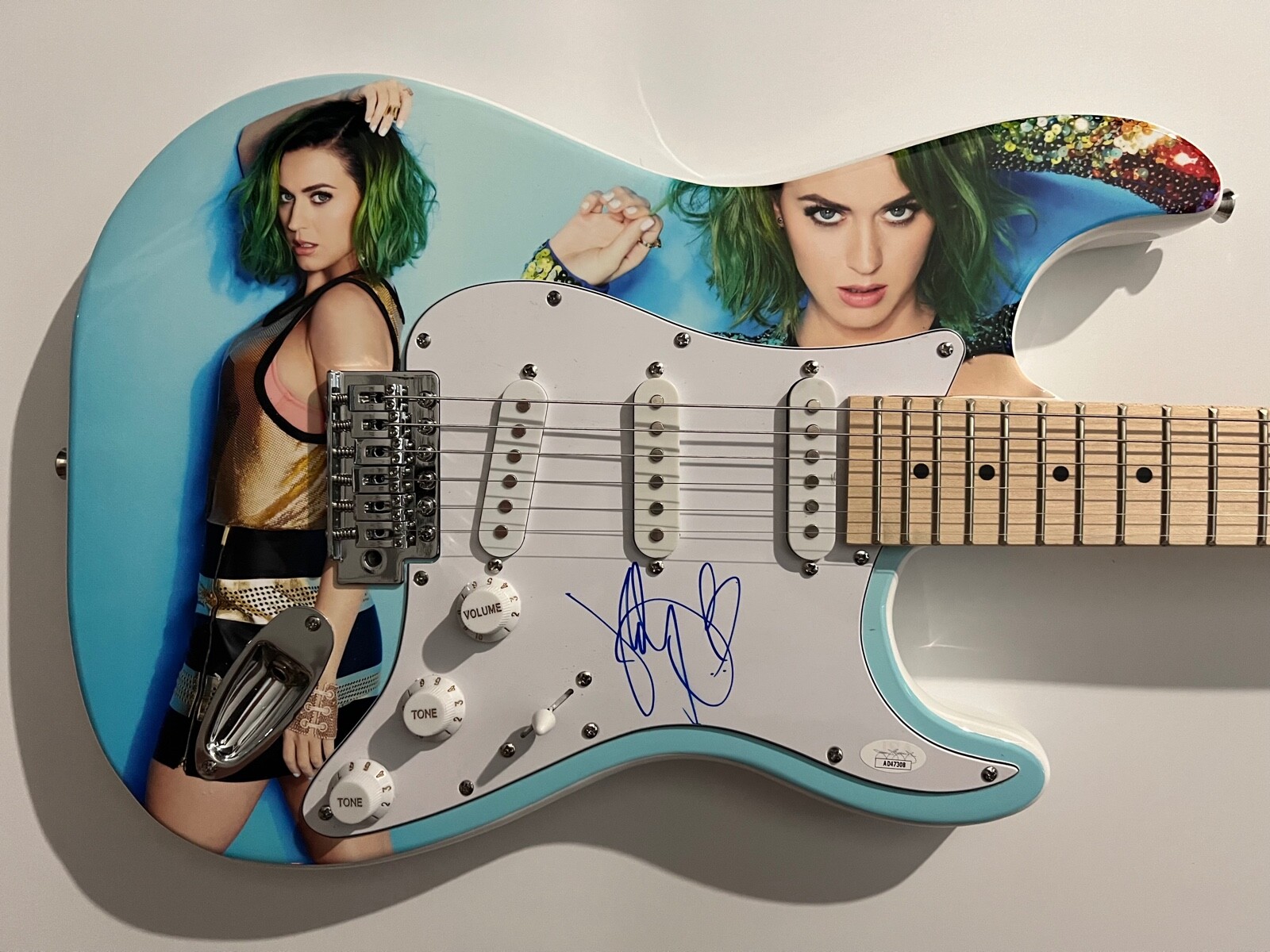 Katy Perry Autograph Signed Guitar JSA Stratocaster
