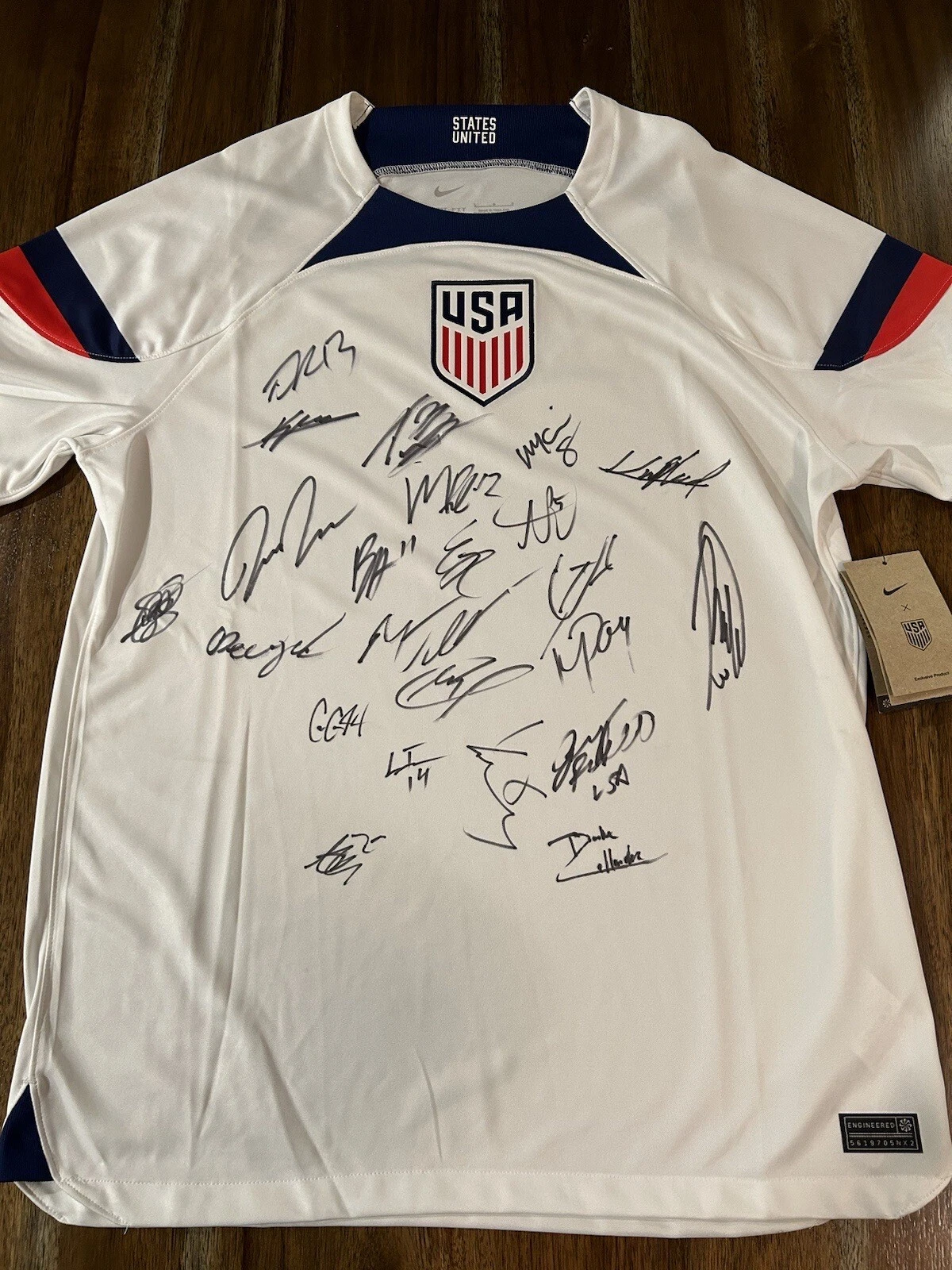 2023 USA Mens Soccer Signed Team Jersey USMNT Christian Pulisic PROOF FULL TEAM!

