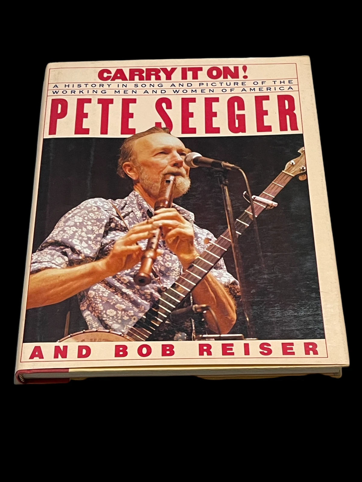 Pete Seeger Carry It On Folk Singer Signed Autograph 1st Edition HB Book JSA
