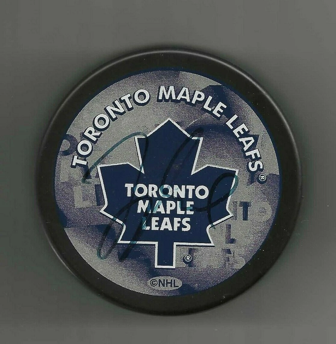 Jyrki Lumme Signed Toronto Maple Leafs Souvenir Puck
