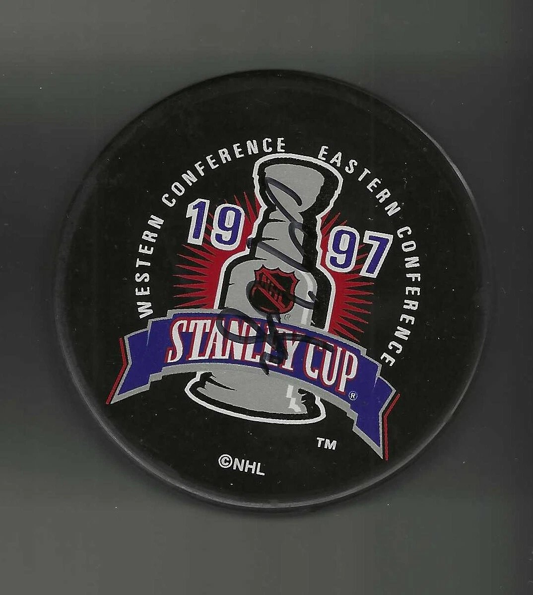 Darren McCarty Signed Detroit Red Wings 1997 Stanley Cup Champions Logo Puck
