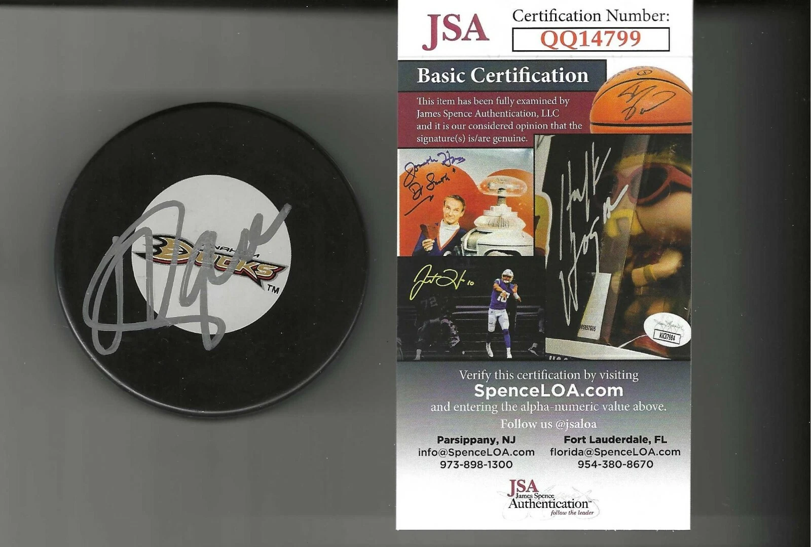 Teemu Selanne Signed Anaheim Ducks Puck JSA COA
