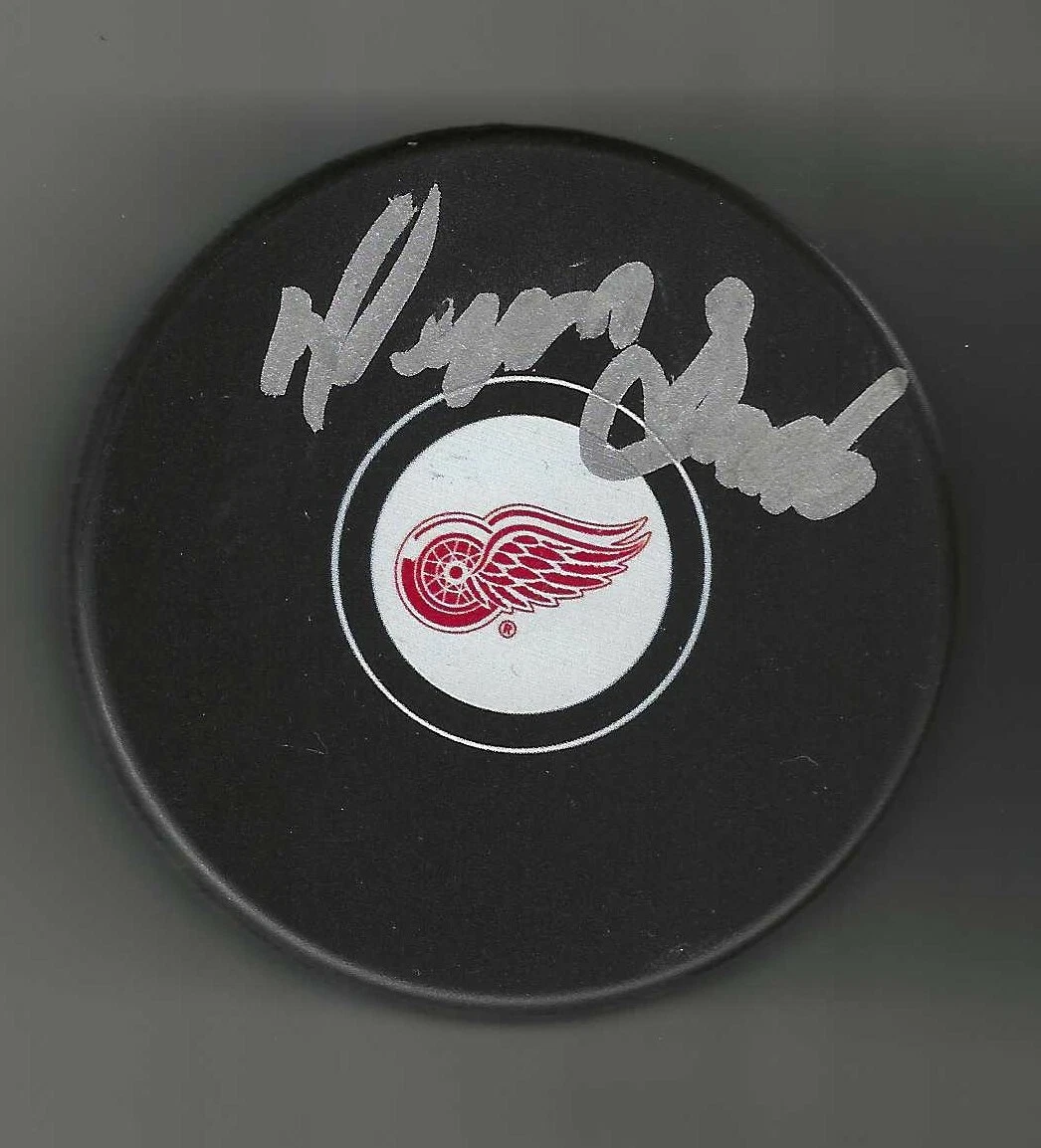 Derek Smith Signed Detroit Red Wings Puck
