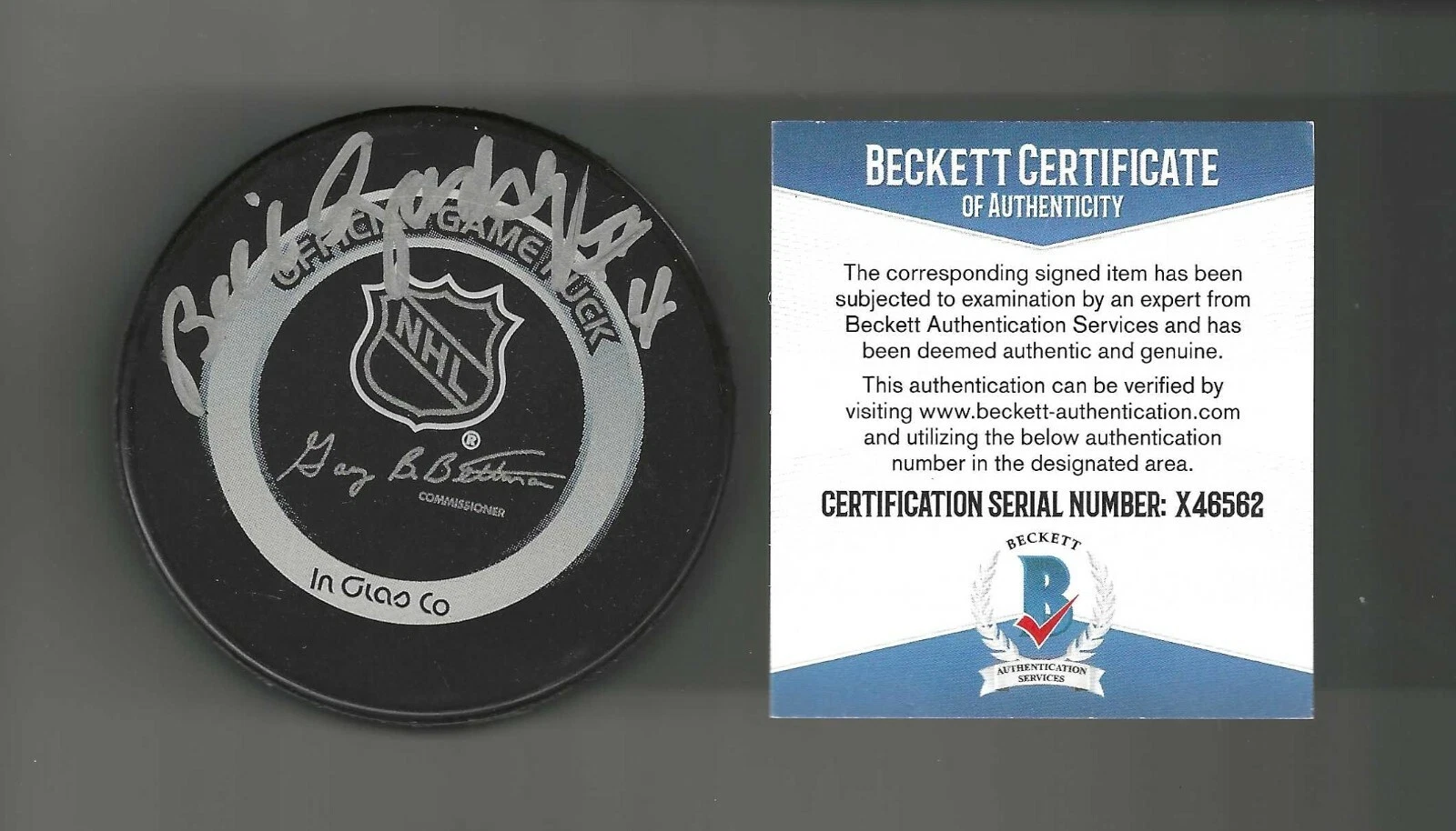 Bill Gadsby Signed Detroit Red Wings Official Game Puck Beckett COA On Back
