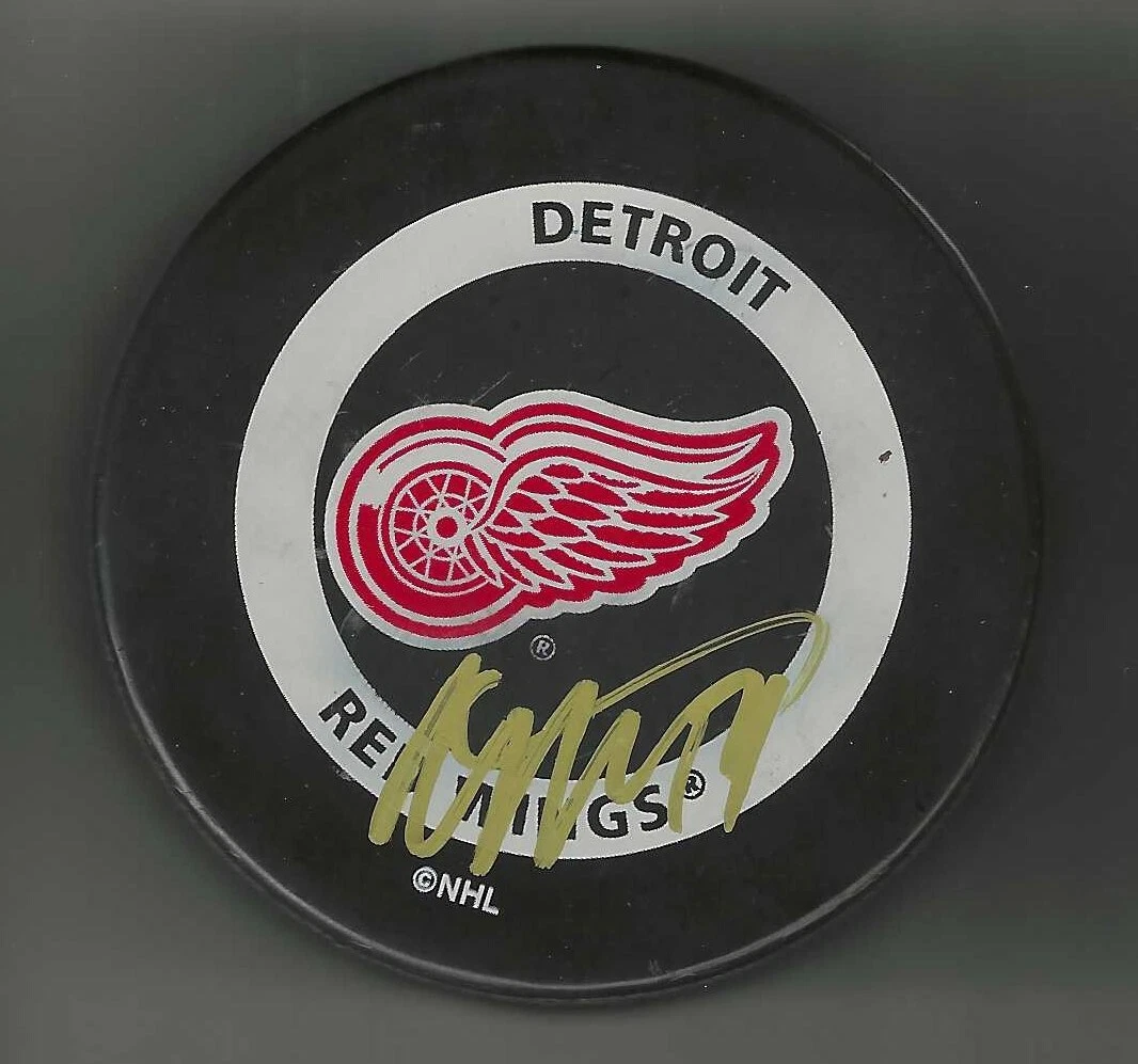 Tomas Tatar Signed Detroit Red Wings Official Game Puck Signed In Gold
